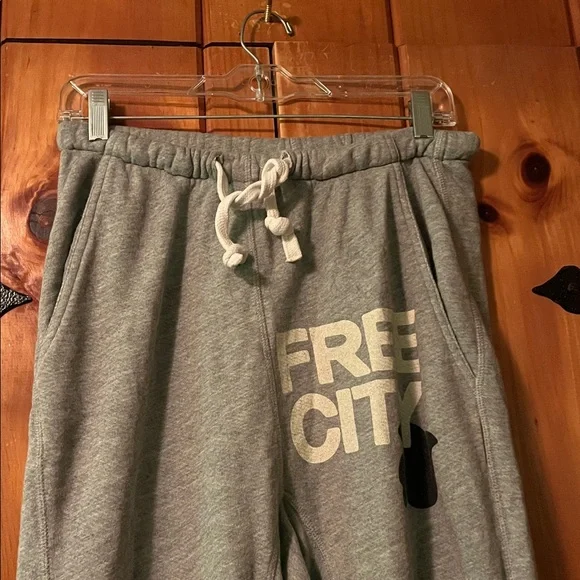 Freecity Sweatpants - Picture 3 of 6